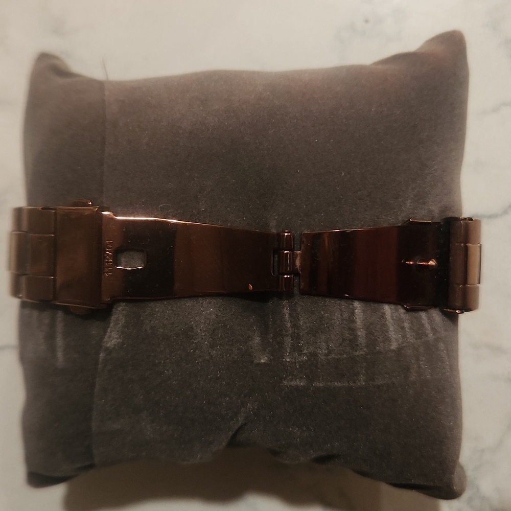DKNY Watch - Picture 5 of 7